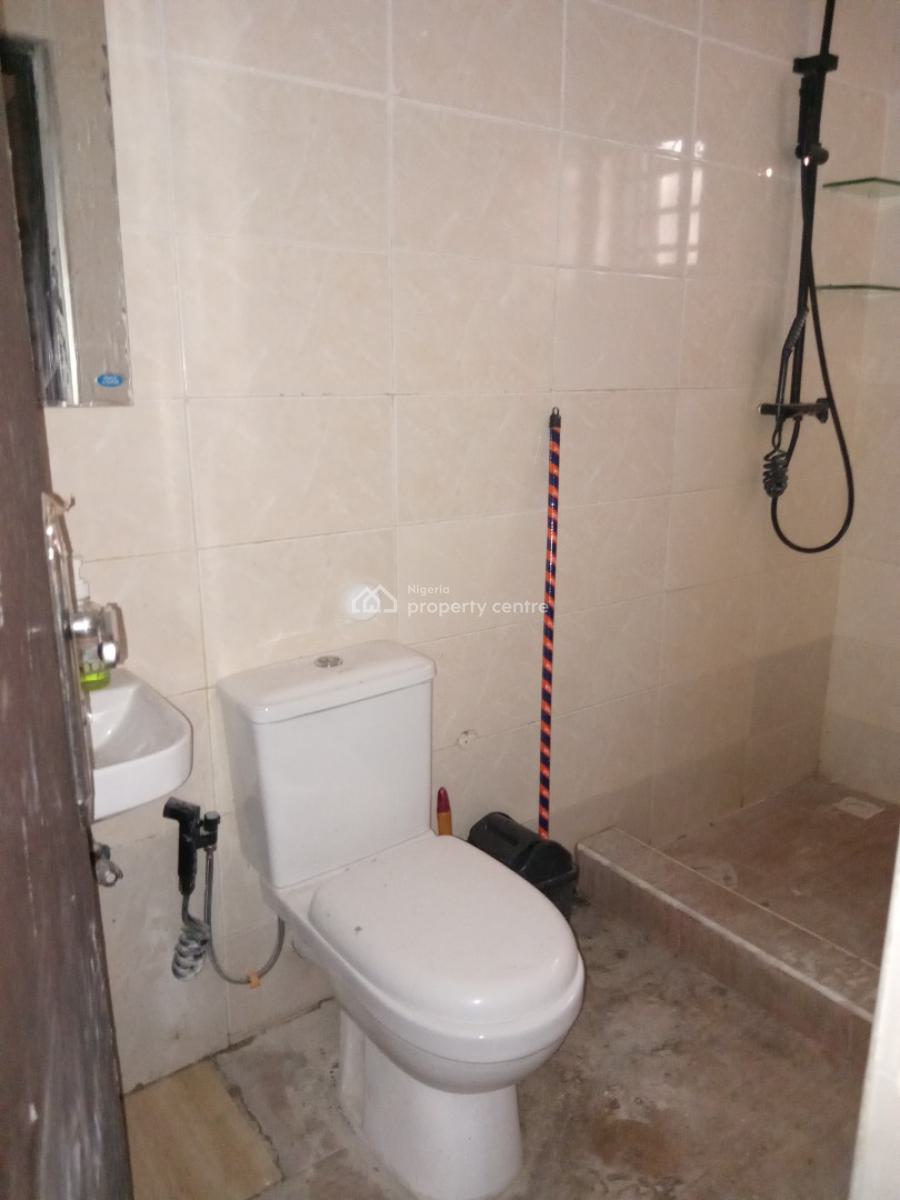 Spacious 2 Bedroom Flat, Ogombo, Ajah, Lagos, Flat / Apartment for Rent