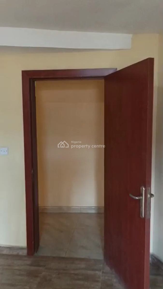 3 Bedroom Flat in a Luxury Apartment Building, Alagomeji, Yaba, Lagos, Flat / Apartment for Rent