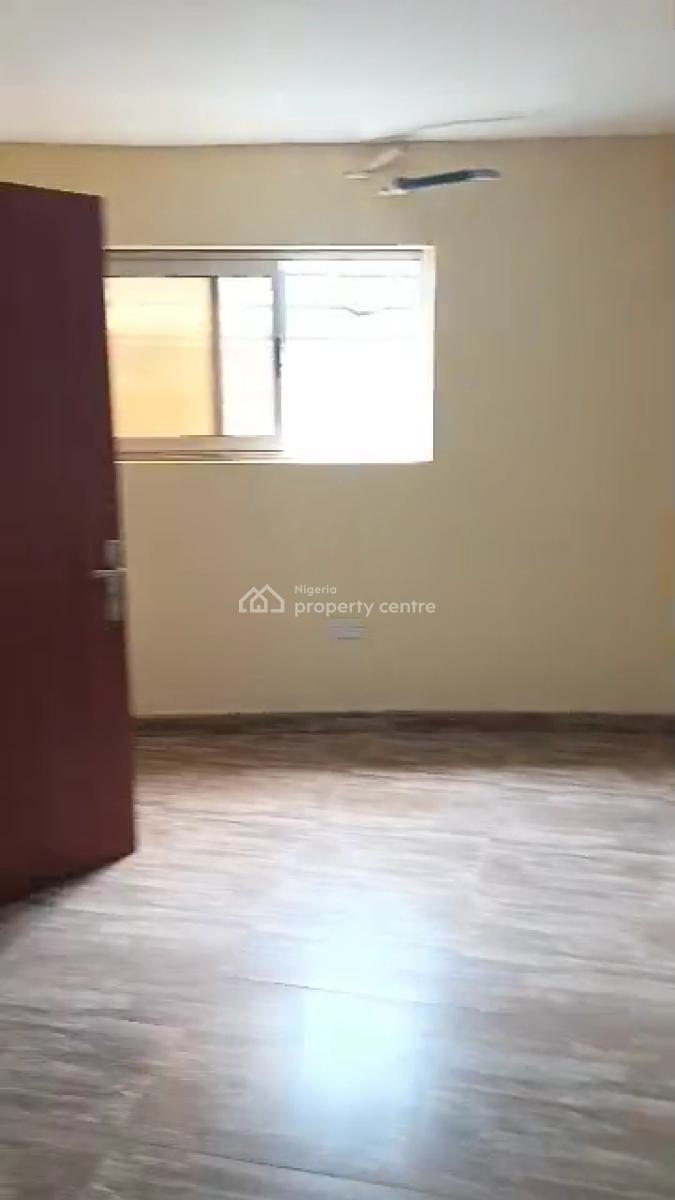 3 Bedroom Flat in a Luxury Apartment Building, Alagomeji, Yaba, Lagos, Flat / Apartment for Rent