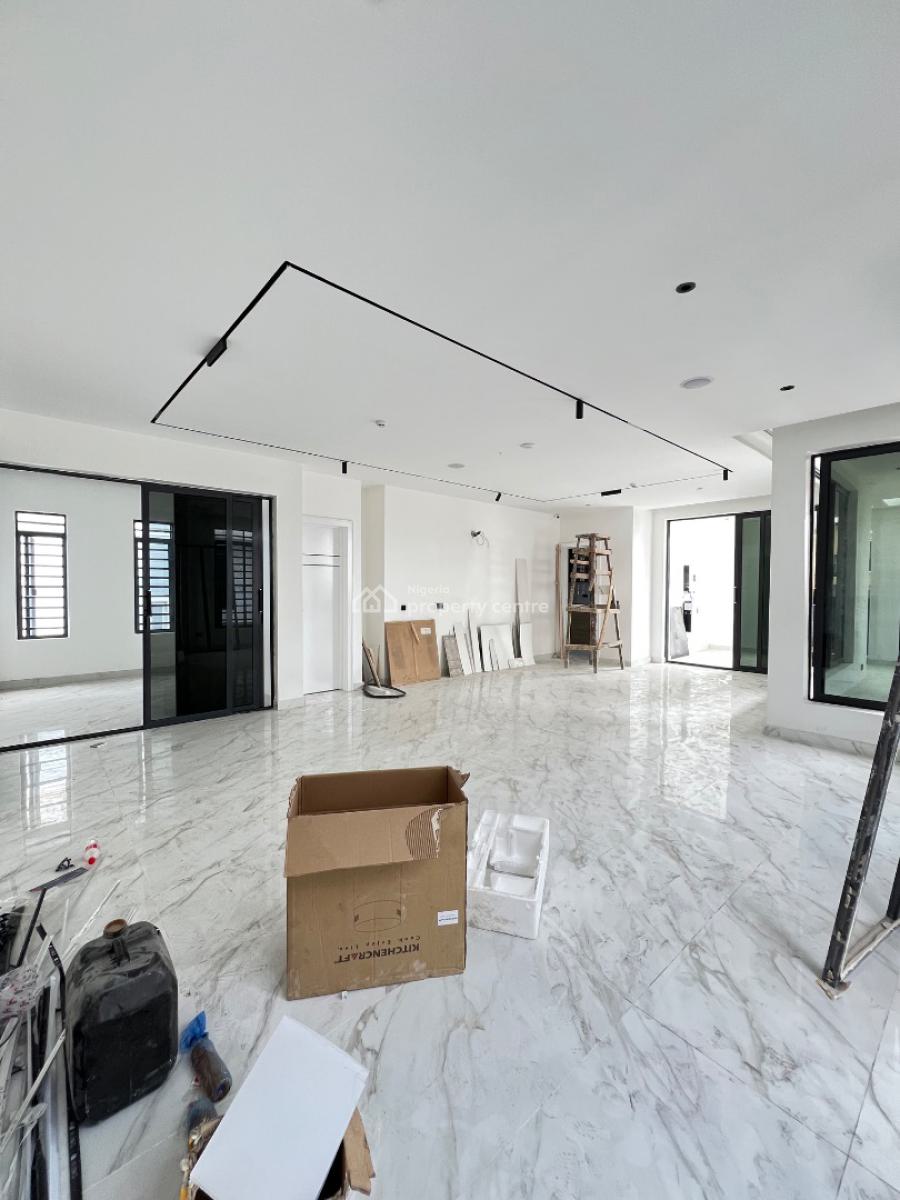 Contemporary 4 Bedroom Penthouse with Elevator, Inverters, and Bq, Lekki Phase 1, Lekki, Lagos, Block of Flats for Sale