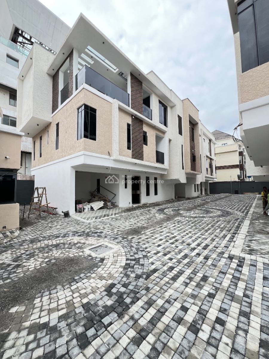 Contemporary 4 Bedroom Penthouse with Elevator, Inverters, and Bq, Lekki Phase 1, Lekki, Lagos, Block of Flats for Sale