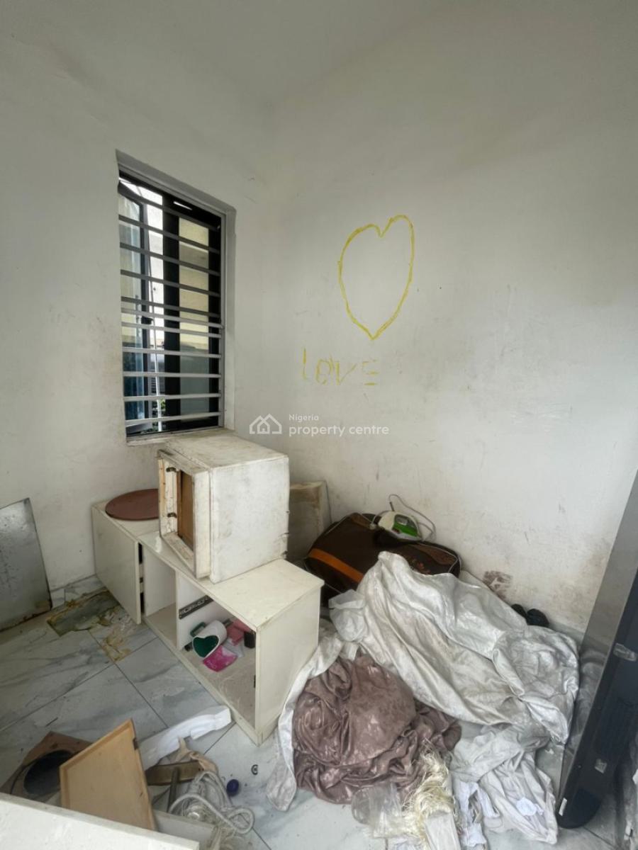 a Small Room Bq in a Shared Apartment, Idado Estate, Idado, Lekki, Lagos, Flat / Apartment for Rent