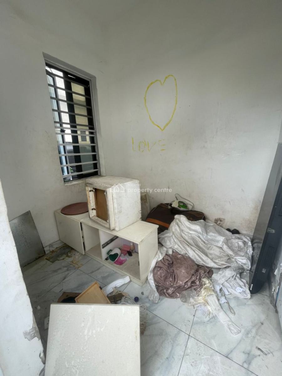 a Small Room Bq in a Shared Apartment, Idado Estate, Idado, Lekki, Lagos, Flat / Apartment for Rent