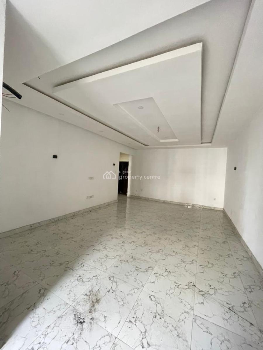 Luxury and Spacious 2- Bedroom Apartment, Fully Serviced, Hill Park Estate Orchid Road, Lekki Expressway, Lekki, Lagos, House for Rent