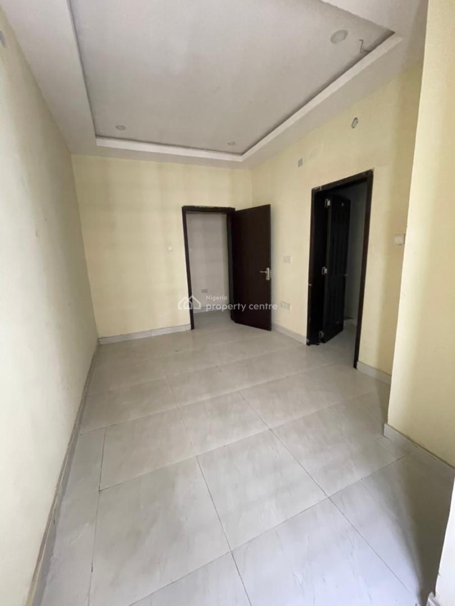 Luxury and Spacious 2- Bedroom Apartment, Fully Serviced, Hill Park Estate Orchid Road, Lekki Expressway, Lekki, Lagos, House for Rent