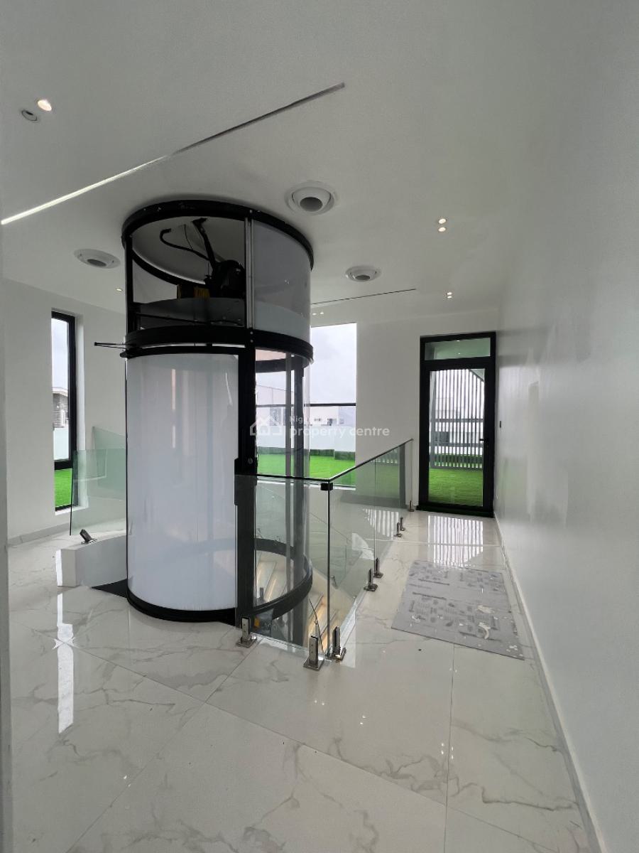Super Luxurious 5 Bedroom Mansion, Pinnock Beach Estate, Lekki, Lagos, House for Sale