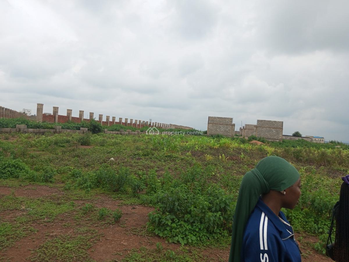 Land for 5 Bedrooms Terraced Duplex + Bq, Sharing Fence with Lufem Estate, Before Gilmor Construction Yard., Guzape District, Abuja, Residential Land for Sale