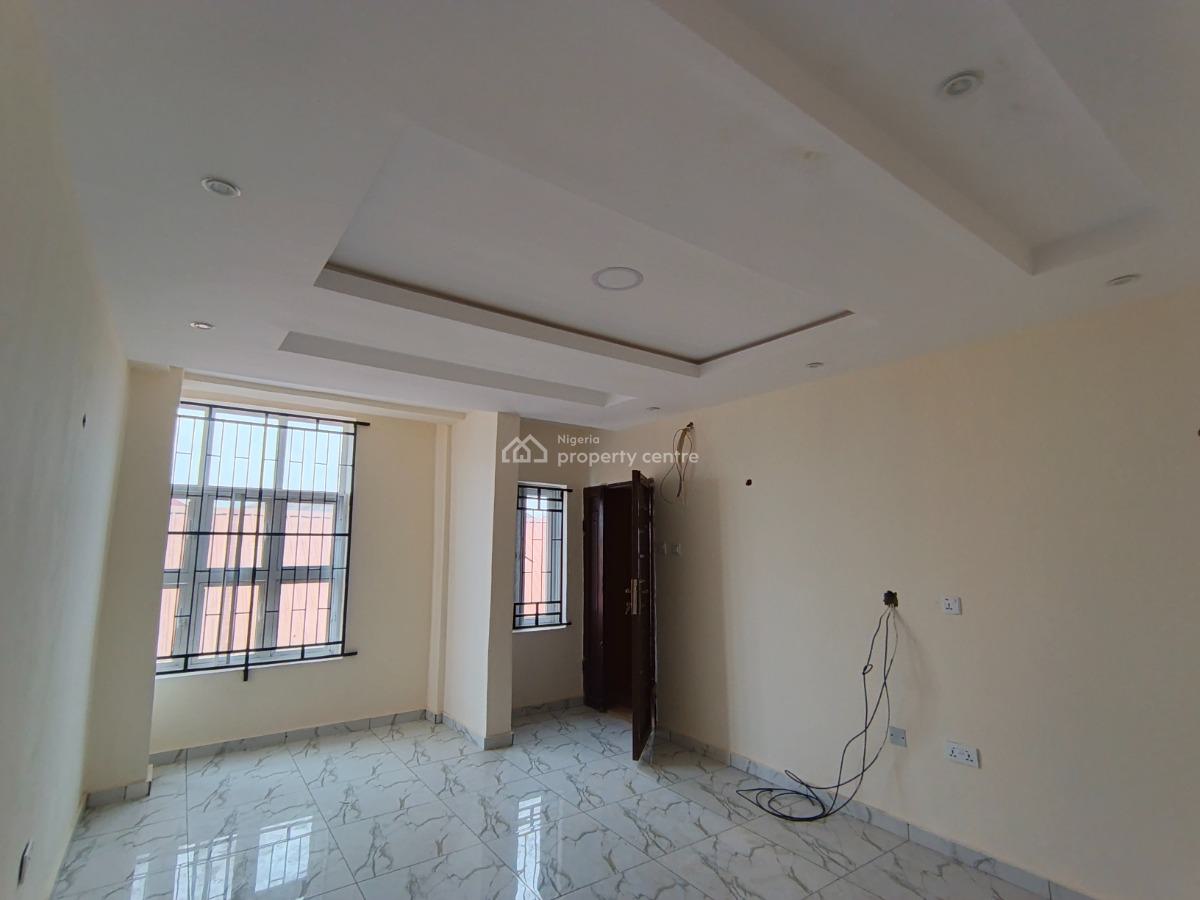 2 Bedroom Flat, Igbogbo, Ikorodu, Lagos, Flat / Apartment for Rent