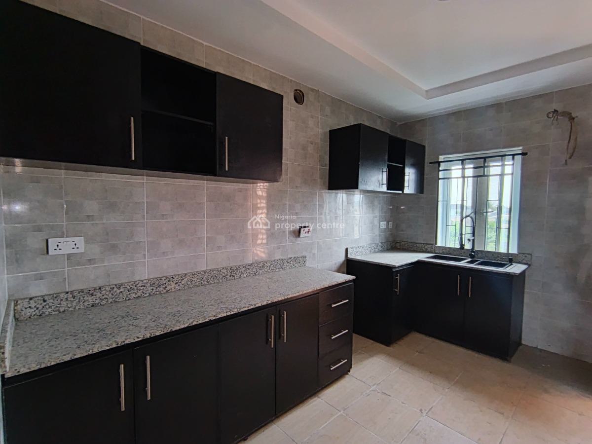 2 Bedroom Flat, Igbogbo, Ikorodu, Lagos, Flat / Apartment for Rent