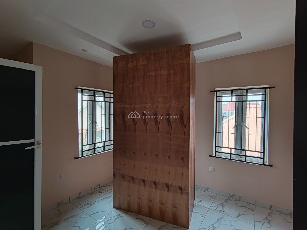 2 Bedroom Flat, Igbogbo, Ikorodu, Lagos, Flat / Apartment for Rent