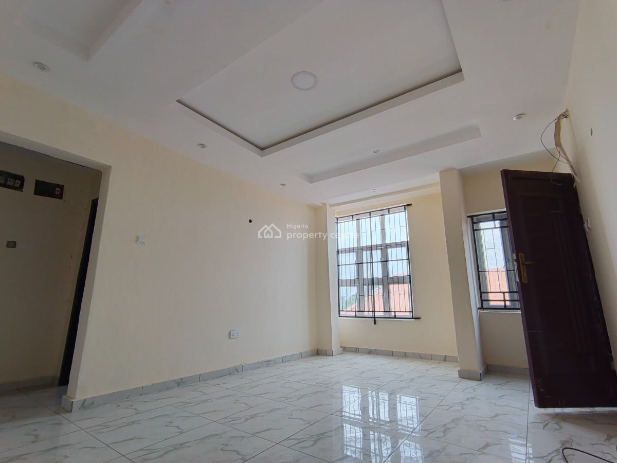 2 Bedroom Flat, Igbogbo, Ikorodu, Lagos, Flat / Apartment for Rent
