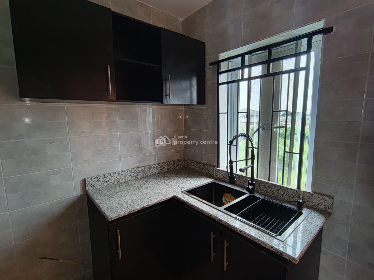 2 Bedroom Flat, Igbogbo, Ikorodu, Lagos, Flat / Apartment for Rent