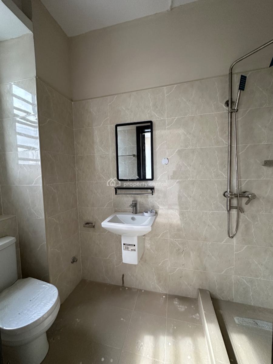 Lovely 3 Bedroom Apartment, Lekki Phase 1, Lekki, Lagos, Flat / Apartment for Sale