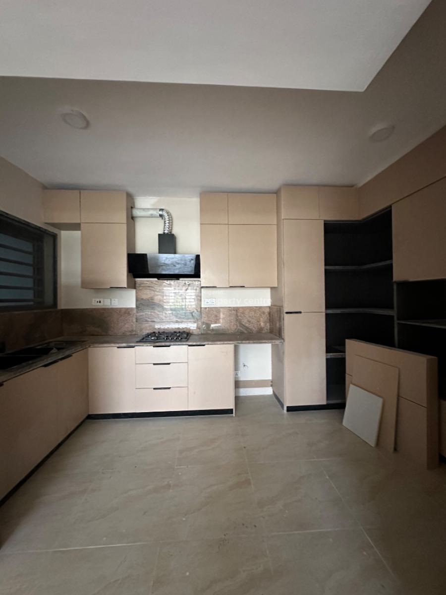 Lovely 3 Bedroom Apartment, Lekki Phase 1, Lekki, Lagos, Flat / Apartment for Sale
