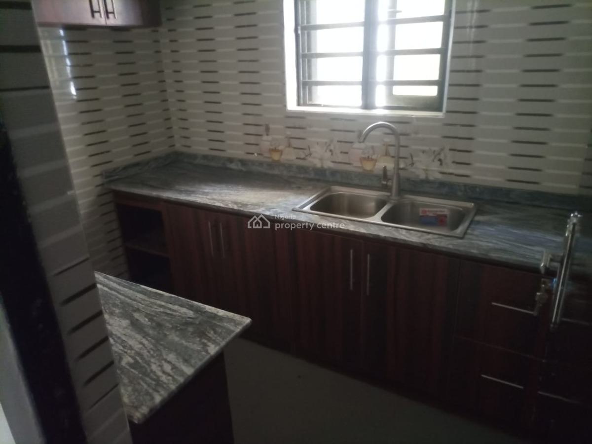 2 Bedroom Flat, Off Queens Drive, Ikoyi, Lagos, Flat / Apartment for Rent