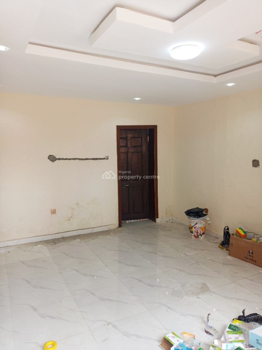 Well Refurbished 2 Bedroom Luxury Apartment, New Road Before Chevron, Lekki, Lagos, Flat / Apartment for Rent