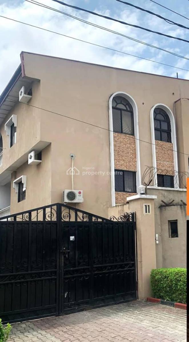 3 Bedroom Terrace Duplex with 1 Rooms Bq, Lekki Phase 1, Lekki, Lagos, Terraced Duplex for Rent