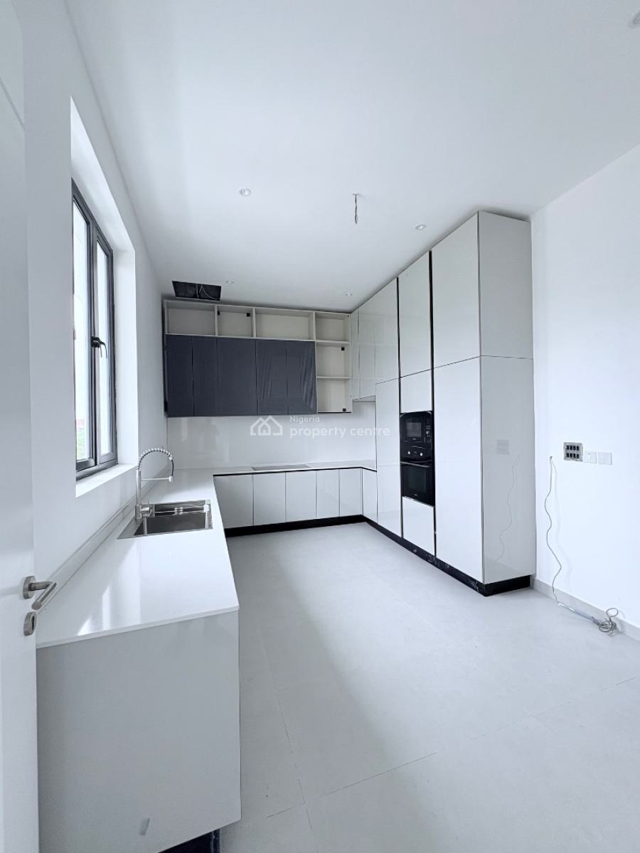 Well Spacious and Luxury 5 Bedroom Semi-detached Duplex + 2 Bq & Pool, Cowry Creek Estate, Ikate, Lekki, Lagos, Semi-detached Duplex for Sale