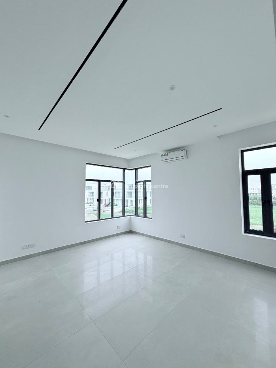 Well Spacious and Luxury 5 Bedroom Semi-detached Duplex + 2 Bq & Pool, Cowry Creek Estate, Ikate, Lekki, Lagos, Semi-detached Duplex for Sale