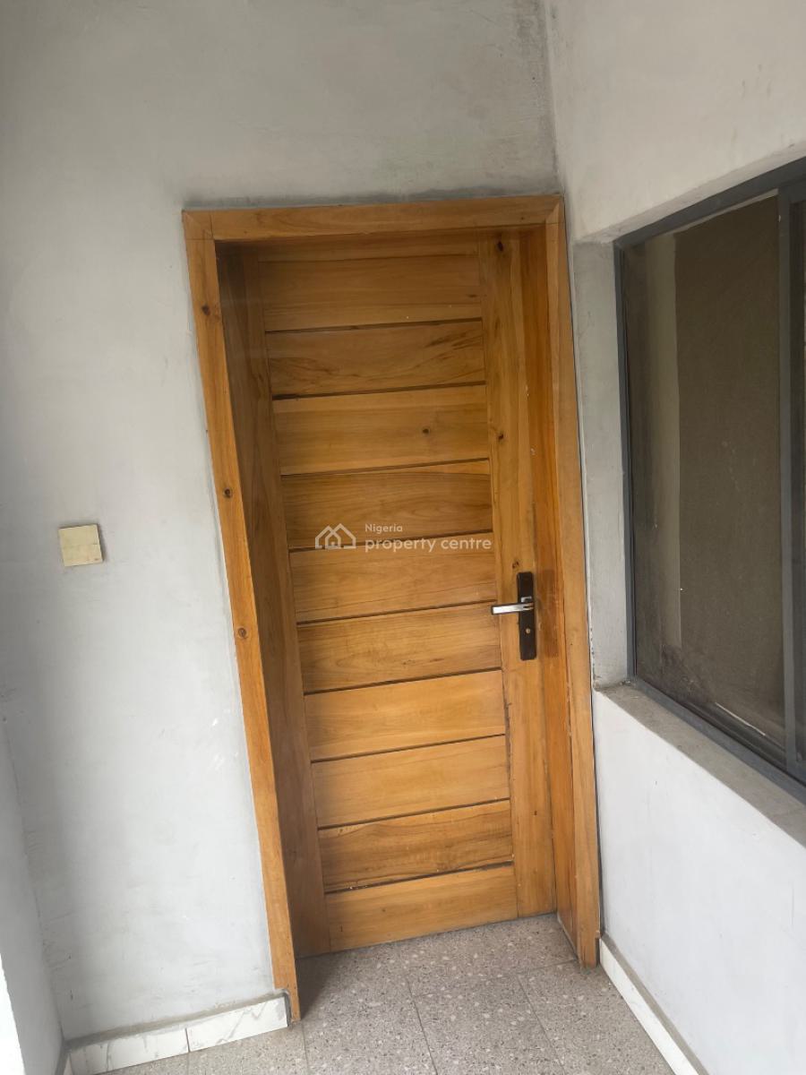 Renovated 2 Bedroom Apartment Inside Decent Estate, Ogidan, Sangotedo, Ajah, Lagos, Terraced Bungalow for Rent