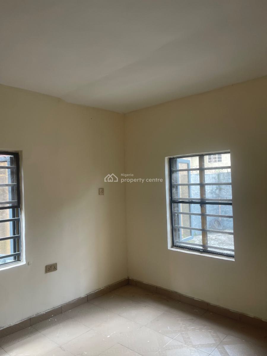 Renovated 2 Bedroom Apartment Inside Decent Estate, Ogidan, Sangotedo, Ajah, Lagos, Terraced Bungalow for Rent
