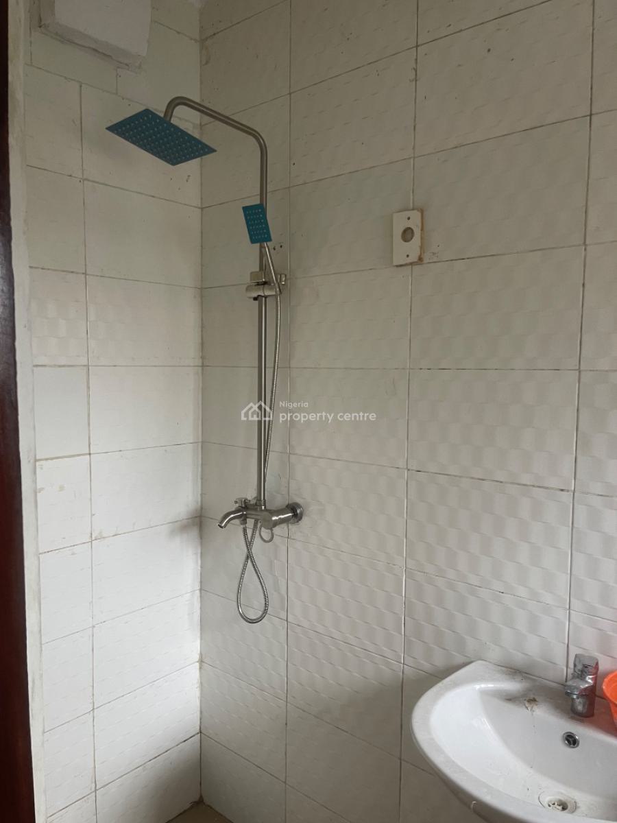 Renovated 2 Bedroom Apartment Inside Decent Estate, Ogidan, Sangotedo, Ajah, Lagos, Terraced Bungalow for Rent