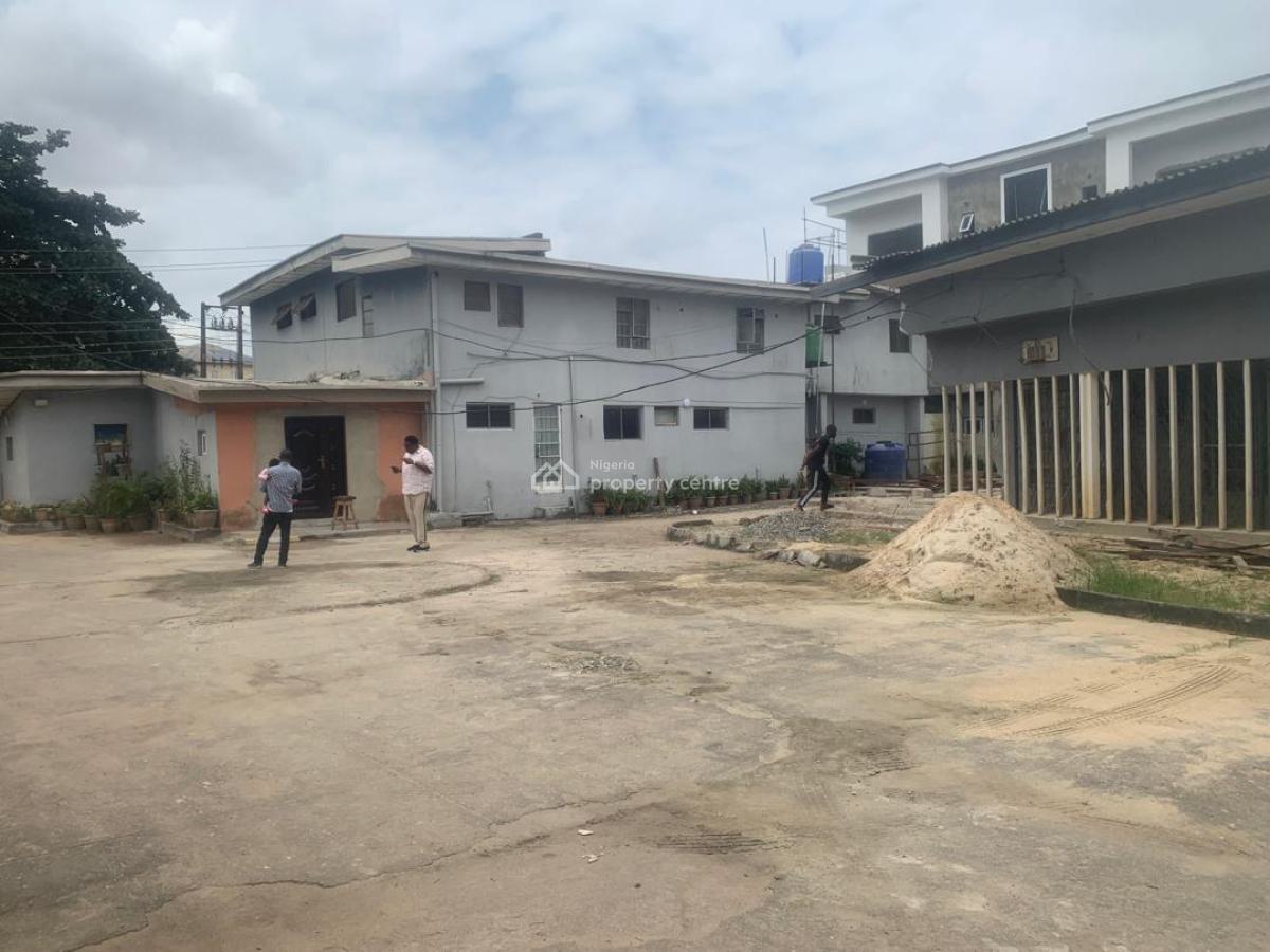 Spacious 3 Bedroom Gf Flat, Oduduwa Crescent, Ikeja Gra, Ikeja, Lagos, Office Space for Rent