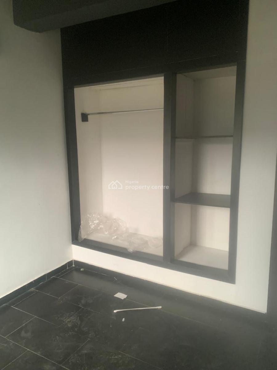 Spacious 3 Bedroom Gf Flat, Oduduwa Crescent, Ikeja Gra, Ikeja, Lagos, Office Space for Rent