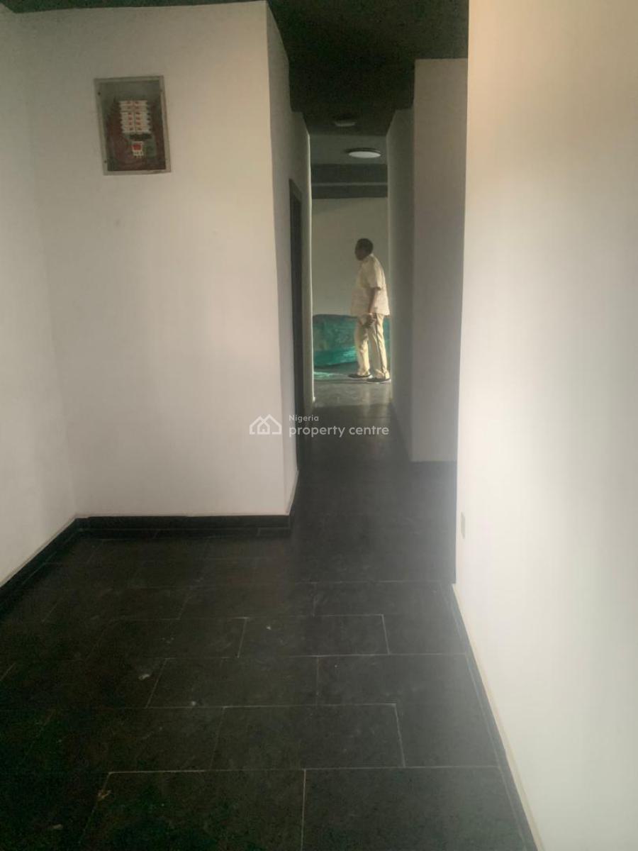 Spacious 3 Bedroom Gf Flat, Oduduwa Crescent, Ikeja Gra, Ikeja, Lagos, Office Space for Rent