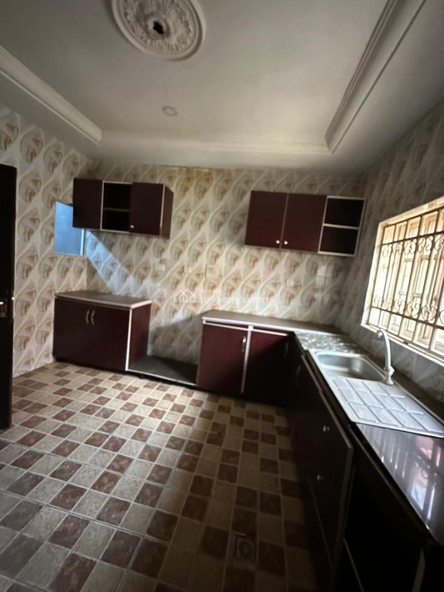 Excellent Spacious 3 Bedroom Bungalow, By Sahara 4, Lokogoma District, Abuja, Detached Bungalow for Rent