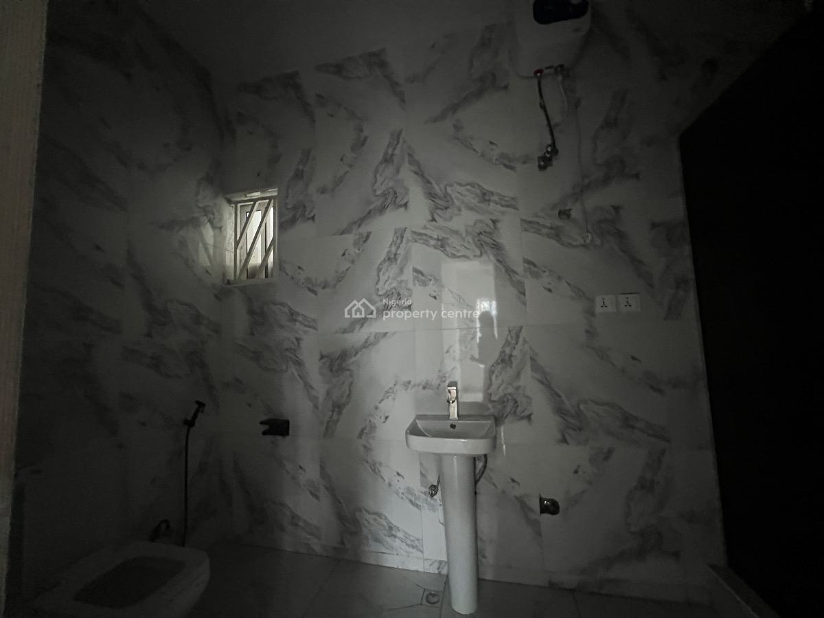 Luxury 2 Bedroom Apartment with a Bq, Ilaje, Ajah, Lagos, Flat / Apartment for Sale