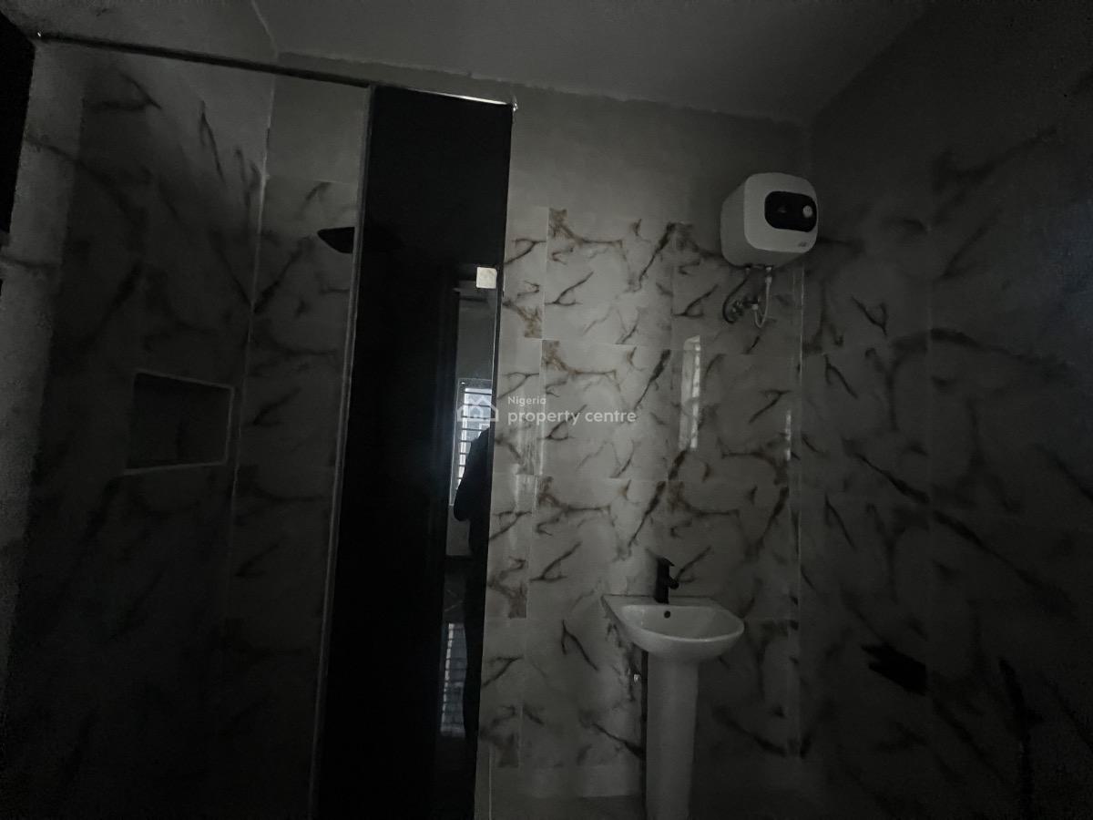 Luxury 2 Bedroom Apartment, Ilaje, Ajah, Lagos, Flat / Apartment for Sale