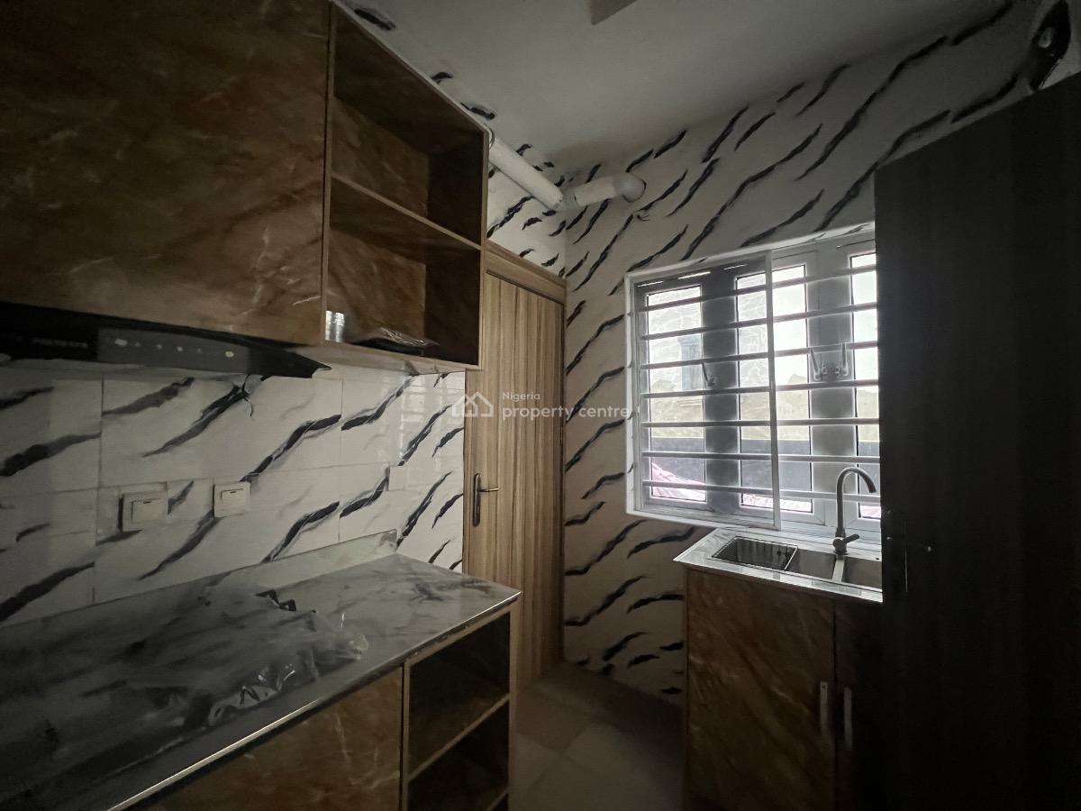 Luxury 2 Bedroom Apartment, Ilaje, Ajah, Lagos, Flat / Apartment for Sale
