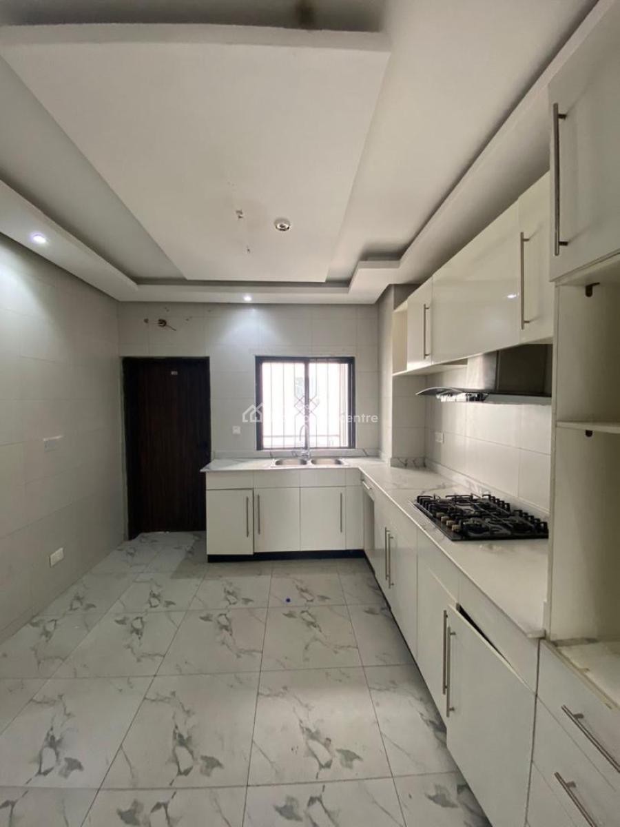 Spacious with B Q, Oniru, Victoria Island (vi), Lagos, Flat / Apartment for Rent