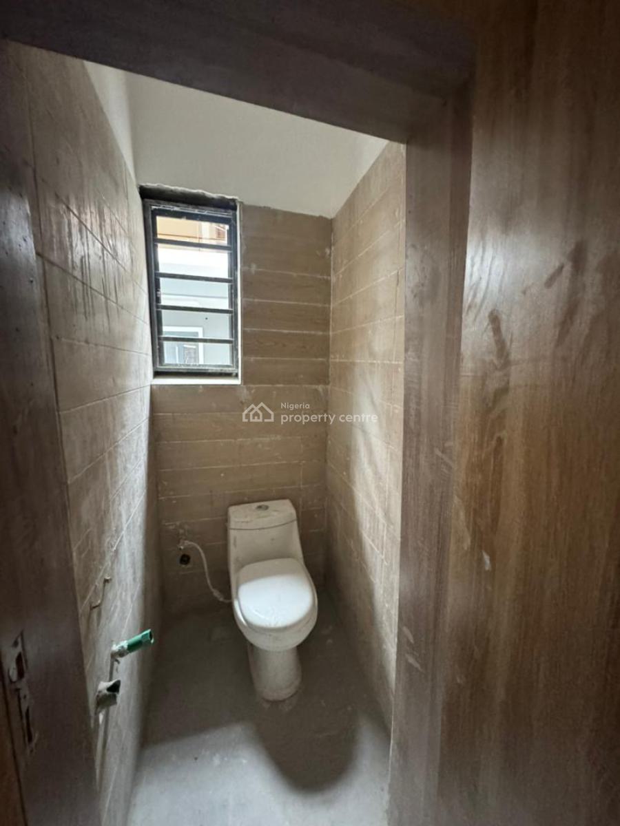 Distress Lovely 3 Bedroom Terrace Home, Vgc, Lekki, Lagos, Terraced Duplex for Sale