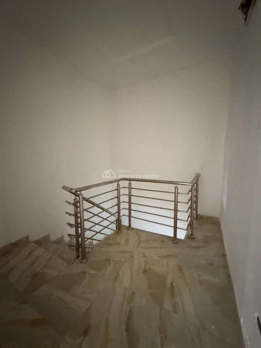 Distress Lovely 3 Bedroom Terrace Home, Vgc, Lekki, Lagos, Terraced Duplex for Sale