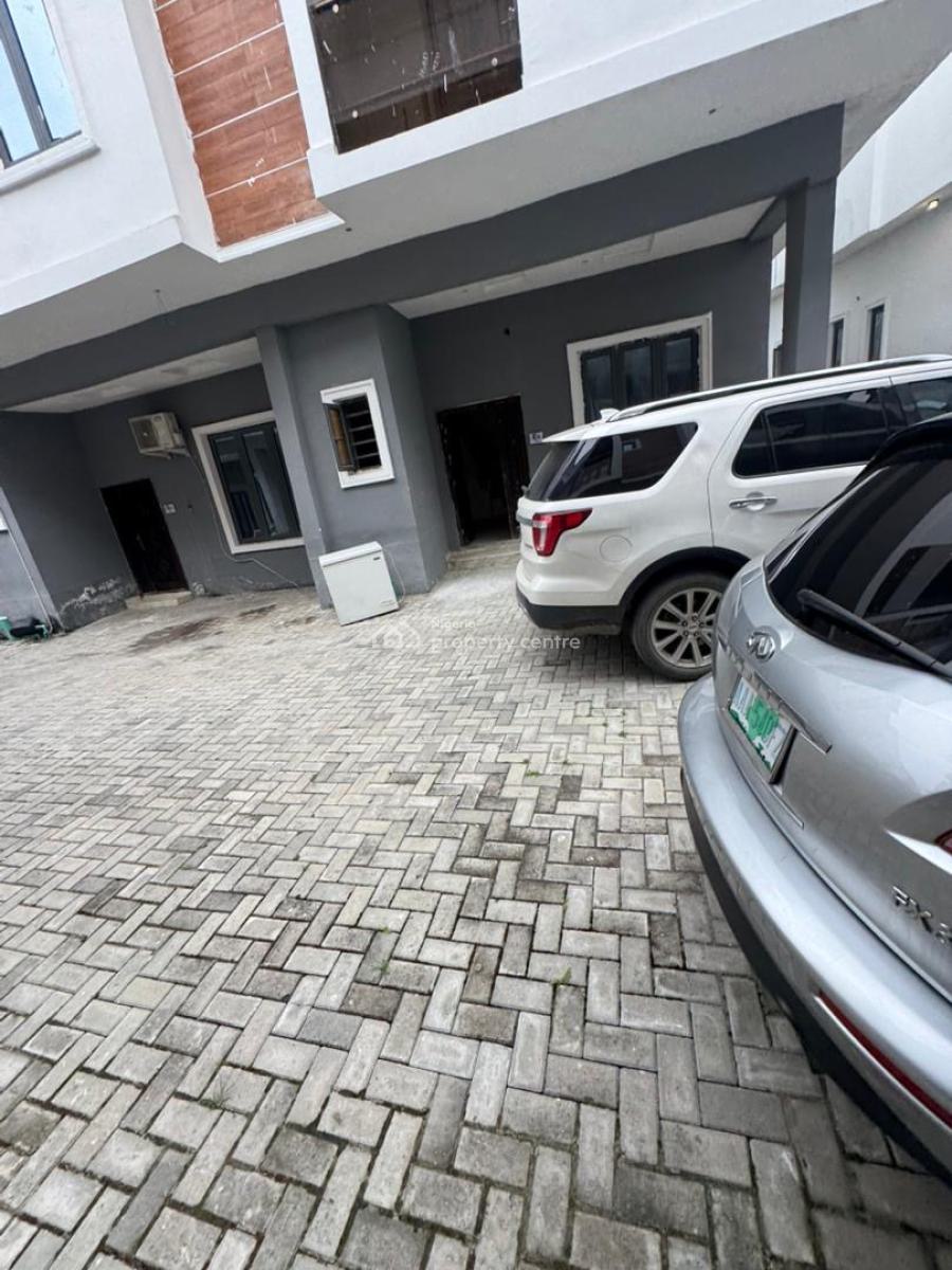 Distress Lovely 3 Bedroom Terrace Home, Vgc, Lekki, Lagos, Terraced Duplex for Sale