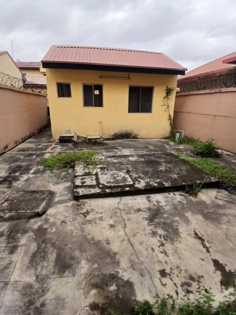 a Lovely Semi-detached 3 Bedroom Duplex with Bq, Off Herbert Macaulay Way, Saint Agnes, Yaba, Lagos, Semi-detached Duplex for Rent