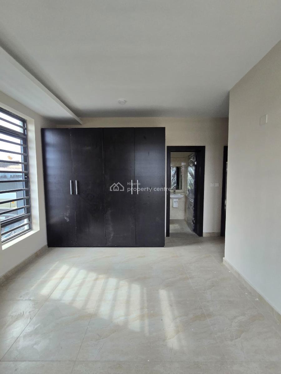 Exquisitely Finished 3 Bedroom Apartment with Elevator & Bq, Lekki Phase 1, Lekki, Lagos, Block of Flats for Sale