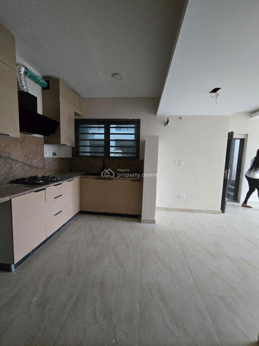 Exquisitely Finished 3 Bedroom Apartment with Elevator & Bq, Lekki Phase 1, Lekki, Lagos, Block of Flats for Sale