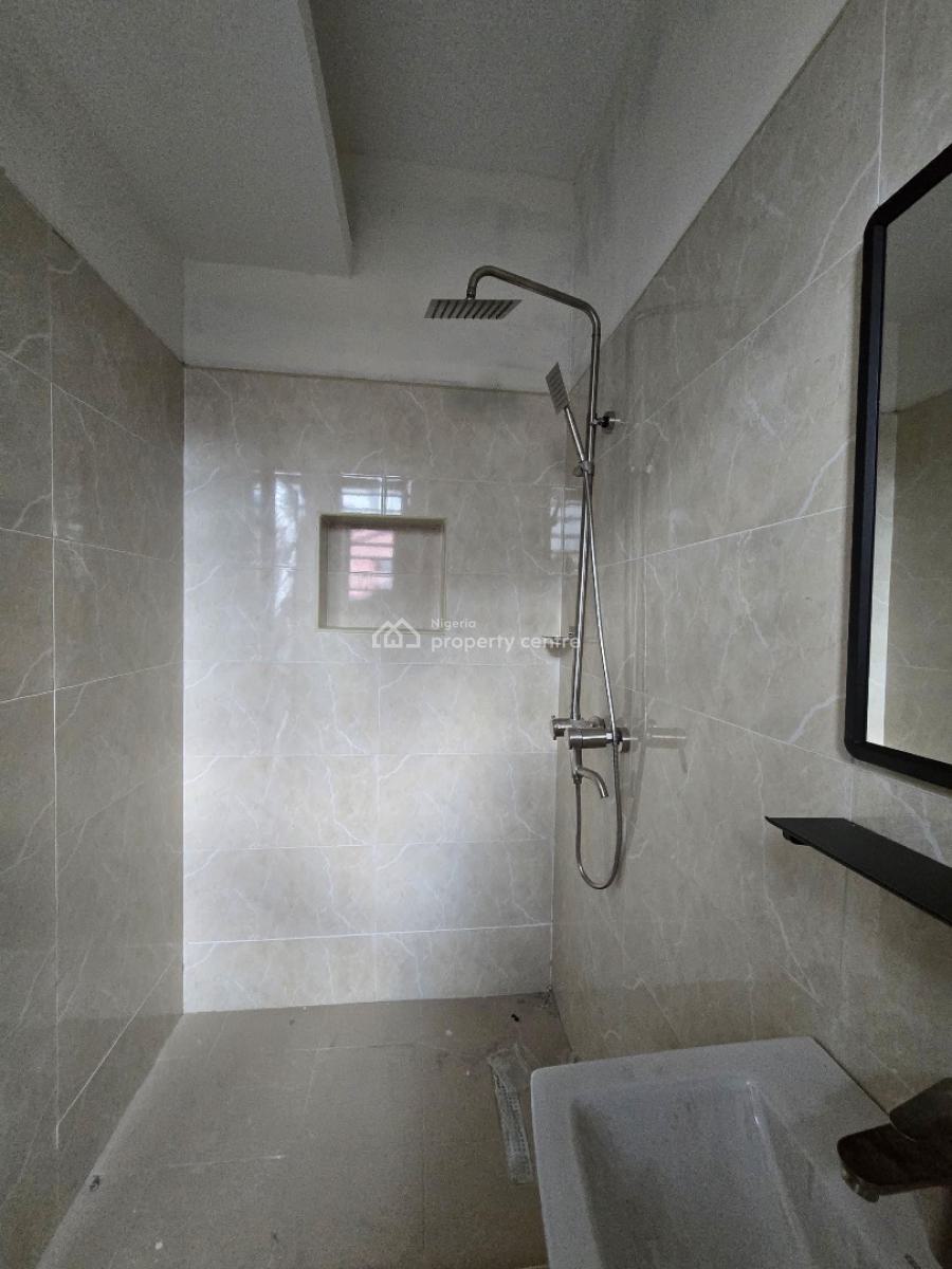 Exquisitely Finished 3 Bedroom Apartment with Elevator & Bq, Lekki Phase 1, Lekki, Lagos, Block of Flats for Sale
