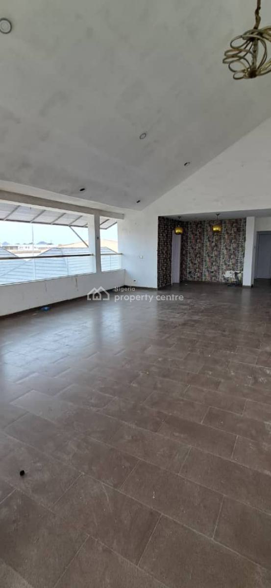 a Stand-alone Commercial Building That Is Perfect for Hospitality Business, Lekki Right, Lekki Phase 1, Lekki, Lagos, Hotel / Guest House for Sale