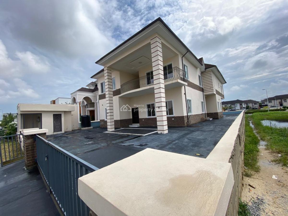 5 Bedroom Detached House with 2 Rooms Bq on 700sqm of Land, Pinnock Beach Estate, Agungi, Lekki, Lagos, Detached Duplex for Sale