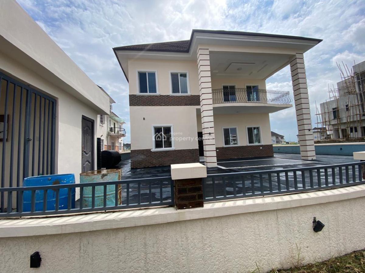 5 Bedroom Detached House with 2 Rooms Bq on 700sqm of Land, Pinnock Beach Estate, Agungi, Lekki, Lagos, Detached Duplex for Sale