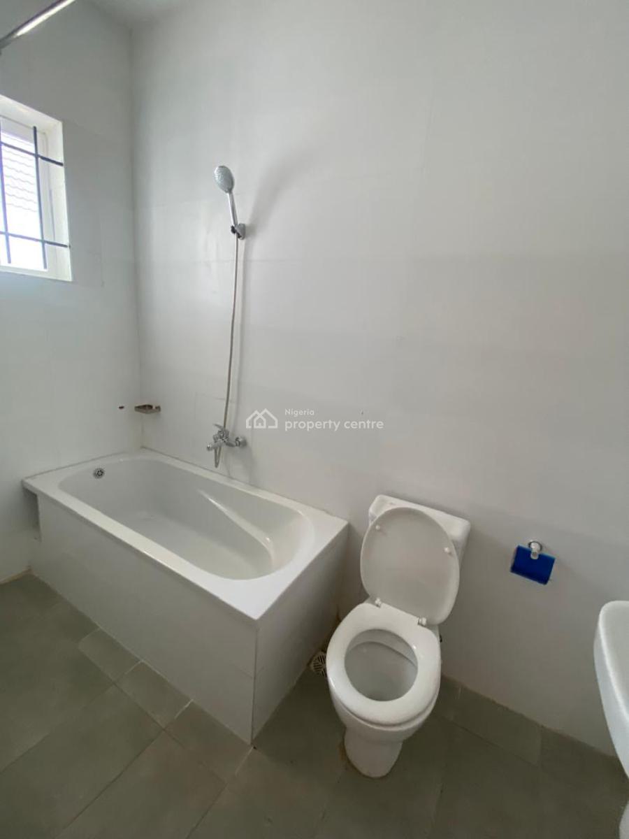 5 Bedroom Detached House with 2 Rooms Bq on 700sqm of Land, Pinnock Beach Estate, Agungi, Lekki, Lagos, Detached Duplex for Sale