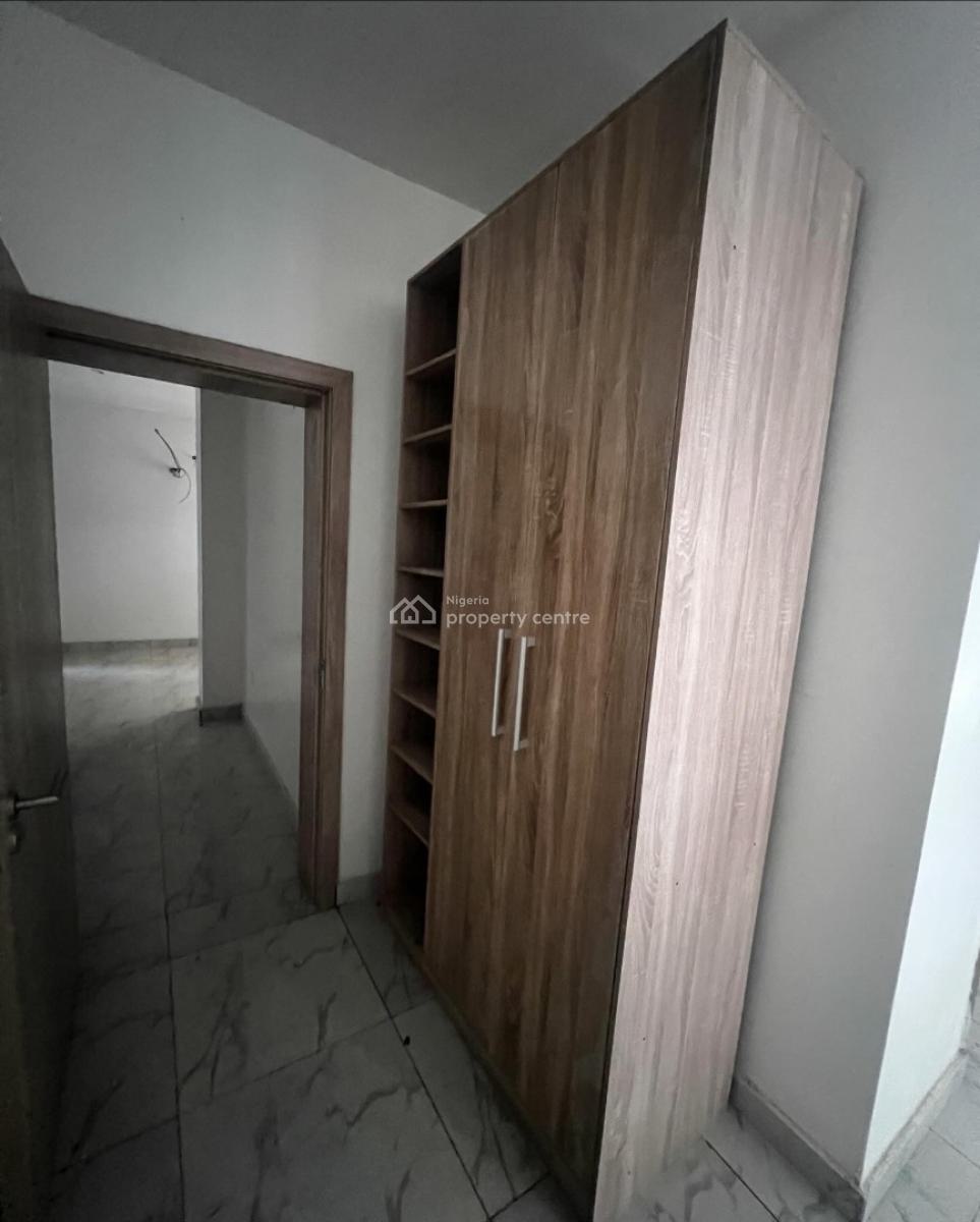 Lovely 1 Bedroom Apartment with Bq, Agungi, Agungi, Lekki, Lagos, Block of Flats for Sale