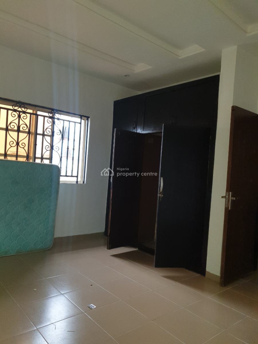 Spacious 3 Bedroom Shared Apartment, Off Spg Road, Igbo Efon, Lekki, Lagos, House for Rent