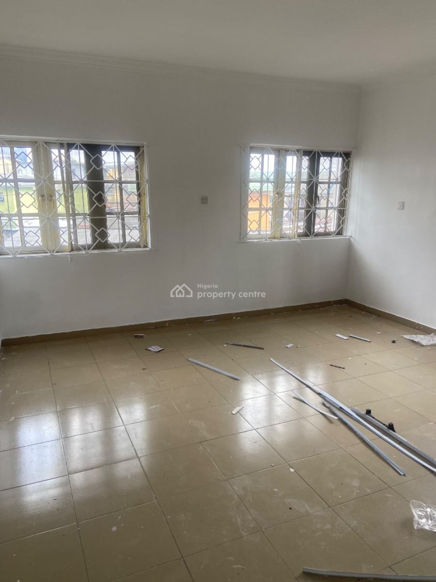 3bedroom En-suite Flat with with Visitors Toilet, Oregunwa Street, Oregun, Ikeja, Lagos, Flat / Apartment for Rent