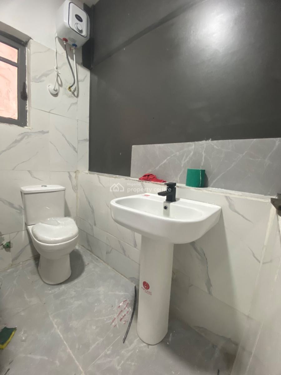 Spacious Penthouse in Access Control Estate, Peninsula Garden Estate, Olokonla, Ajah, Lagos, Mini Flat (room and Parlour) for Rent