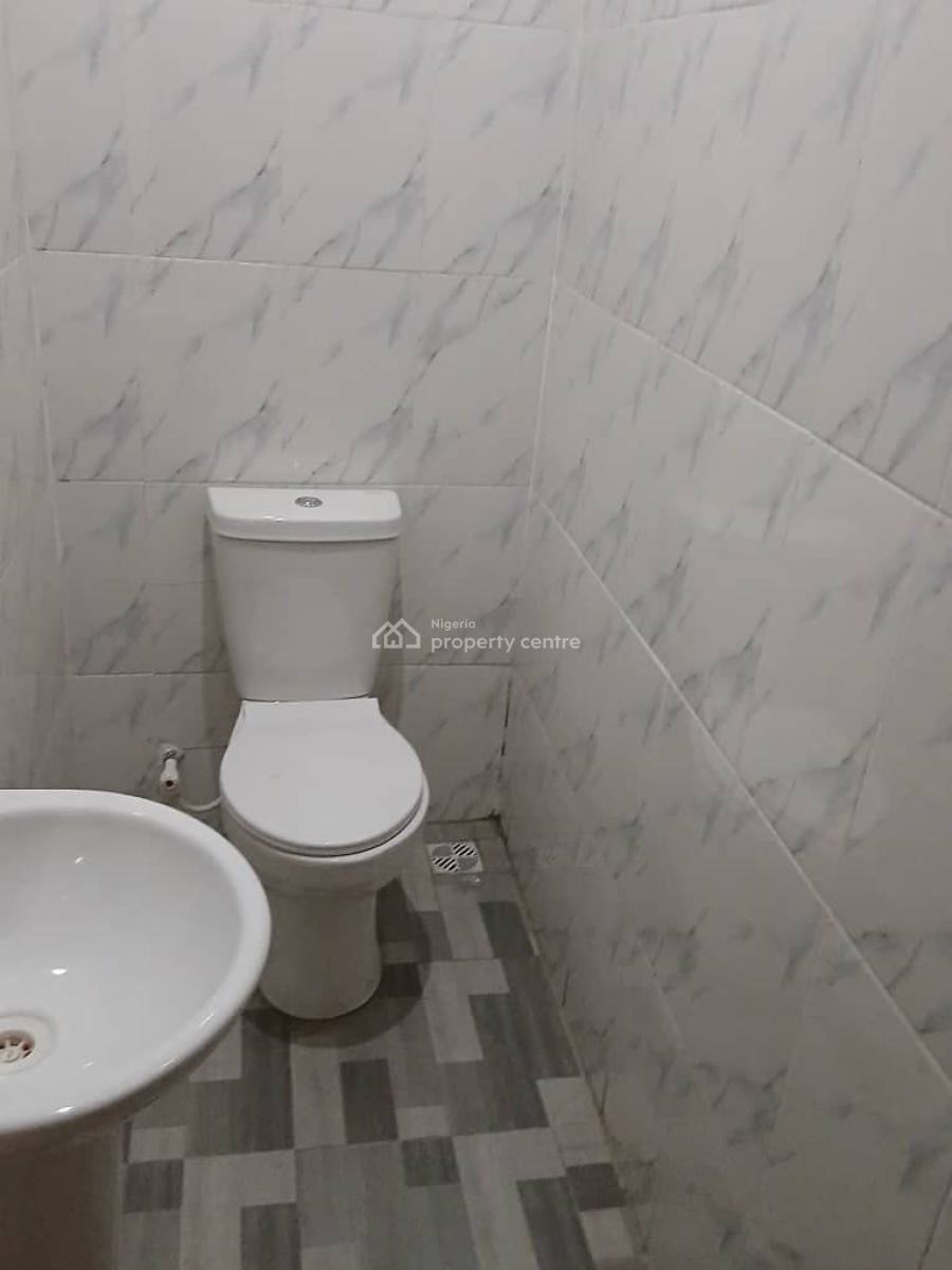 New House of 4 No 3 Bedroom Flat and 6 No 2 Bedroom Flat, Ikola Ipaja, Ipaja, Lagos, Flat / Apartment for Rent
